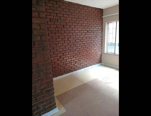 1 BEDROOM PROPERTY TO RENT IN PRETORIA WEST